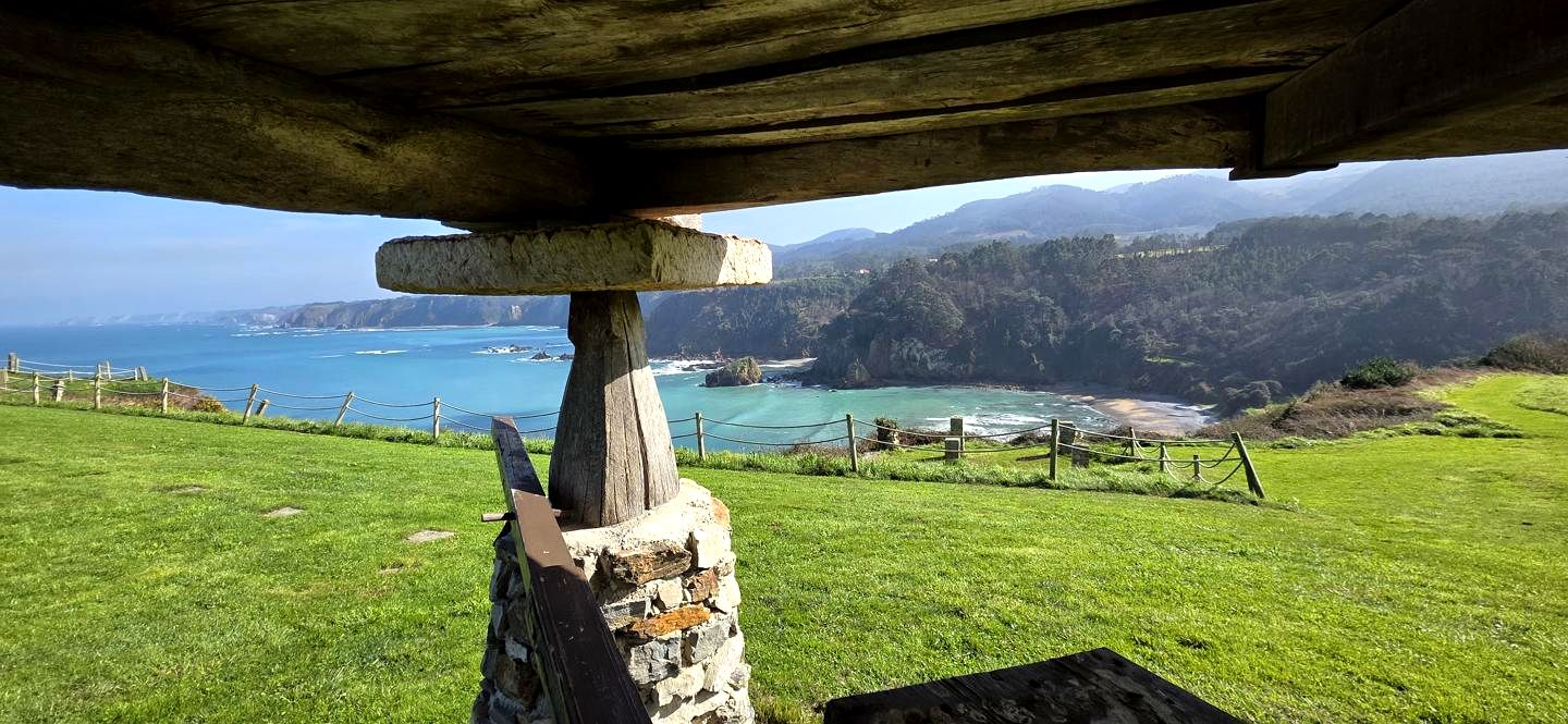 VIVIENDA EXCLUSIVA EN BRIEVES - VALDÉS, A SOLO 10 MINUTOS DE LA COSTA OCCIDENTAL DE ASTURIAS